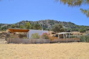 Ralaki Cottage Milos Greece