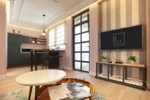 One-Bedroom Apartment room in Dj City Vista Luxury Apartments