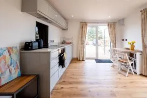 Maple - Three Tuns Apartments - Pettistree, Wickham Market - by Aldeburgh Coastal Cottages - Charsfield