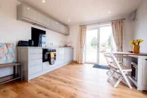 Maple - Three Tuns Apartments - Pettistree, Wickham Market - by Aldeburgh Coastal Cottages
