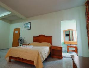HOTEL EL CONQUISTADOR MONARCA.