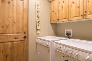 Moonlight Mountain Home - 8 Happy Trails