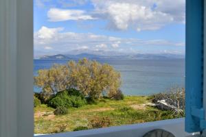 NAVA Devine Water Front House in Ambelas Paros Greece