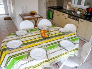 Maisons de vacances Holiday Home Lapeyriere by Interhome : photos des chambres