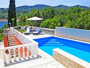 3 star chalet Holiday Home Entoni Vela Luka (Vallegrande) Croazia