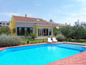 3 star talu Villa Yellow House Diklo Horvaatia