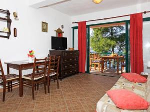 Apartment Dijana-2 by Interhome