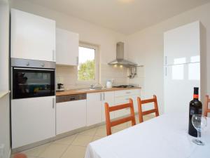 Holiday Home Mira by Interhome