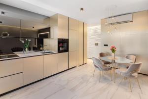 Posh Residence Luxury Suites