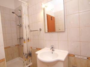 Apartment Maslina-1 by Interhome