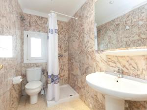 Apartment Club Sevilla I-3 by Interhome