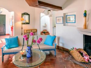 MADROÑOS by Danlux Invest