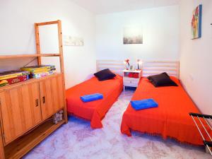 Holiday Home Requesens canal by Interhome
