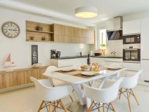 Apartment ViD by Interhome