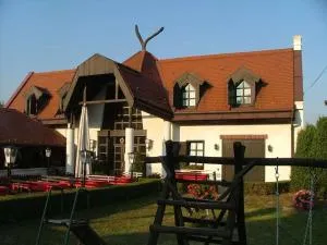 Agas Vendeghaz - 乔保克 Agas Vendeghaz - 乔保克