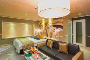 丸亀 HOTEL A La Mode -アラモード- 住宿 套房