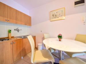 Apartment Fani-2 by Interhome 