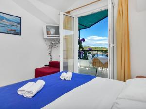 Apartment Rubin-11 by Interhome