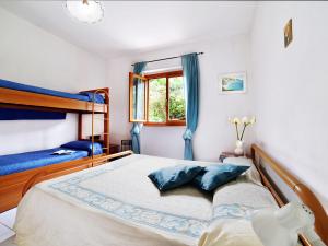 Apartment Terrazza Cala Rossa by Interhome