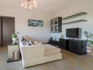 Villa Serra by Interhome