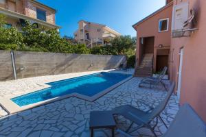 Apartments Tomica - open pool