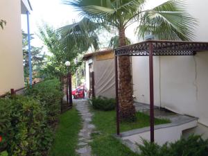 Hanioti Home