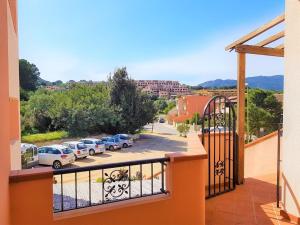 Sunny garden house img32