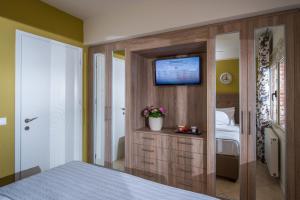 Sunshine Koutouloufari