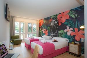 Twin Room room in Casual de las Olas San Sebastián