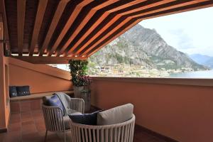 Suite with Lake View