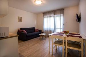 Apartment with terrace and parking