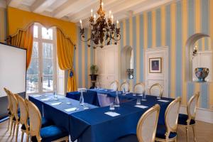Hotels Chateau De Beauvois - La Maison Younan : photos des chambres