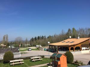 Campings Camping Porte des Vosges : photos des chambres