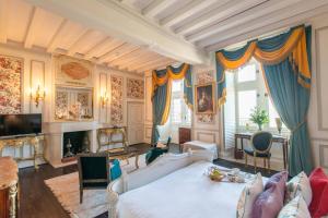 Hotels Chateau Le Prieure Saumur - La Maison Younan : Suite Joséphine