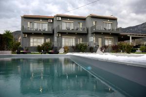 Isola Apartments Korinthia Greece