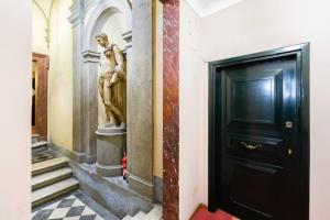 Luxurious loft facing the Pantheon