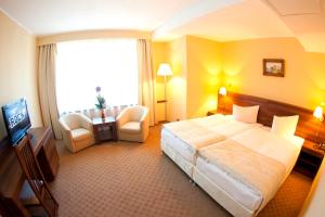 Economy Double Room room in Grand Hotel