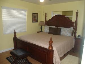 Two-Bedroom Villa room in The Cottages at Madeira Beach