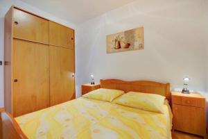 Apartments in Mali Losinj 14882