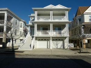Four-Bedroom Condo room in OC709 Moorlyn Terrace-1