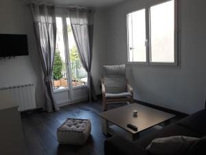 Au pied de l étang et du canal du Nivernais bazolles