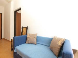 Apartments Davor 1676 