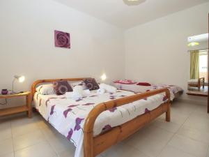 Apartments Davor 1676