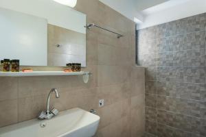 Esplanade Apartments - Heated Pool