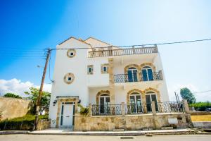 Xenia Ionis luxury apartments Kefalloniá Greece