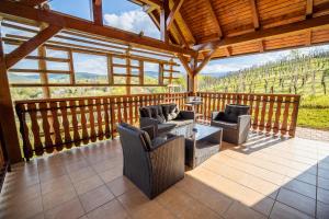 Holiday Home Blue Sky