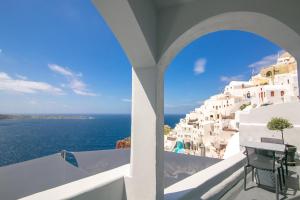 Theodora Suites Santorini Greece