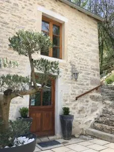 埃克尔桑特阿吕美特斯住宿加早餐旅馆 - Charencey