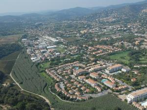 Appart'hotels Lagrange Vacances Le Domaine d’Azur et Tahiti Park : photos des chambres