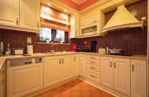 Laconian Collection : Harision Residence : Lakonia Greece